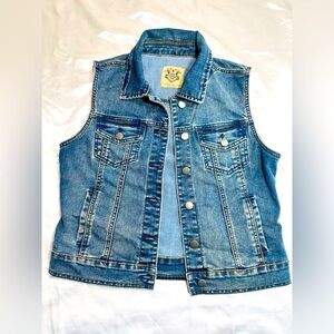 Love Culture Jean Womens Denim Jacket Vest Sz L Sleeveless  Pockets Stonewashed
